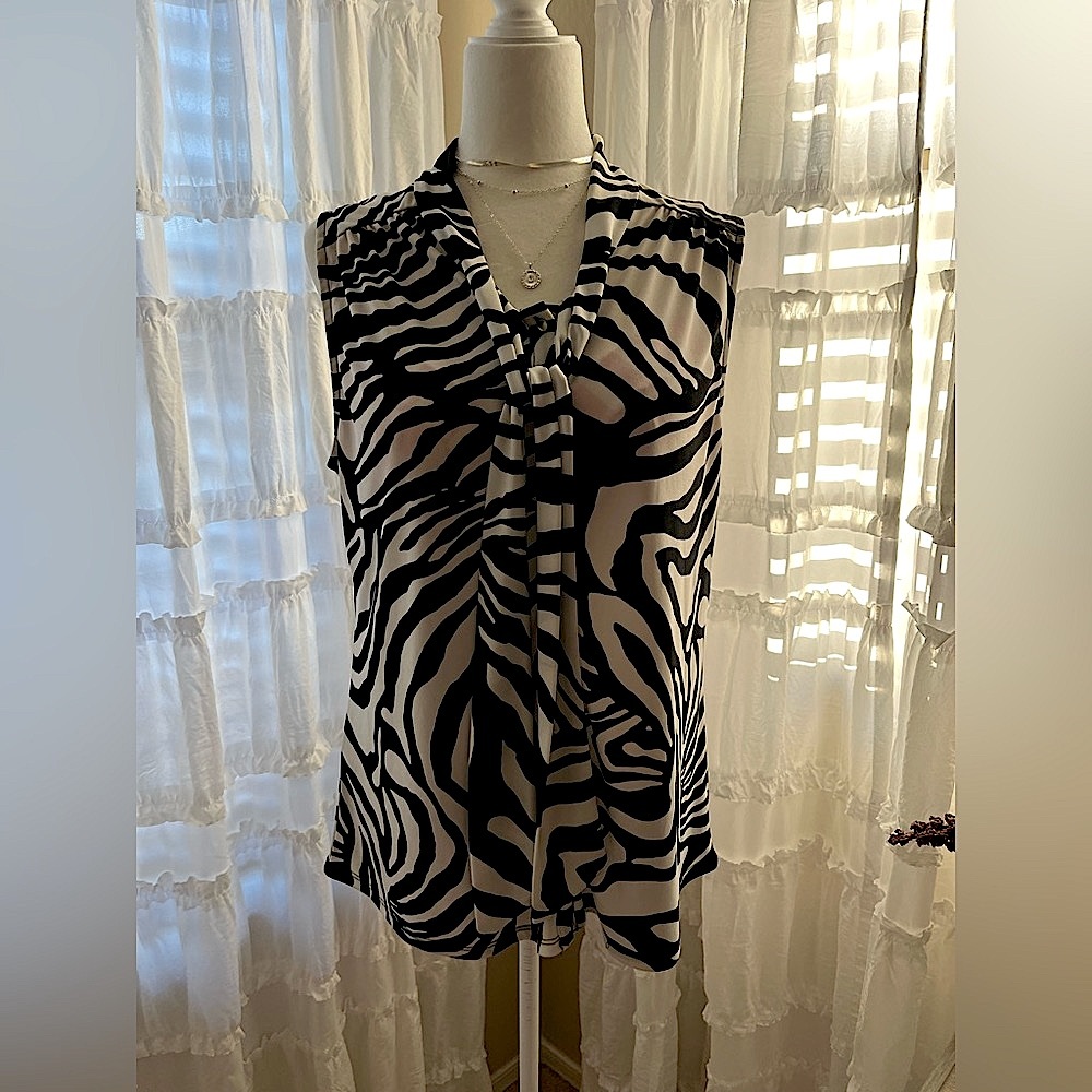 Liz Claiborne black and white blouse career